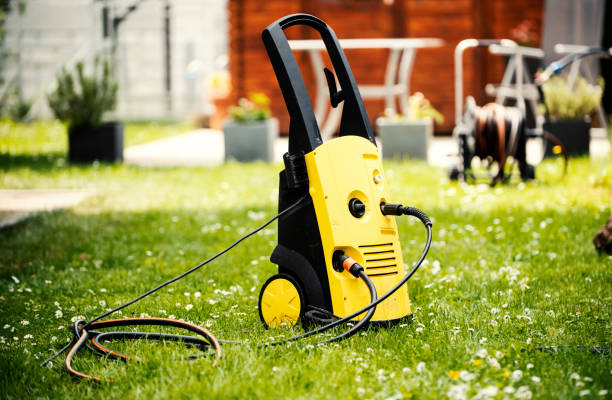 Best Pool Deck Cleaning  in Baywood, NY